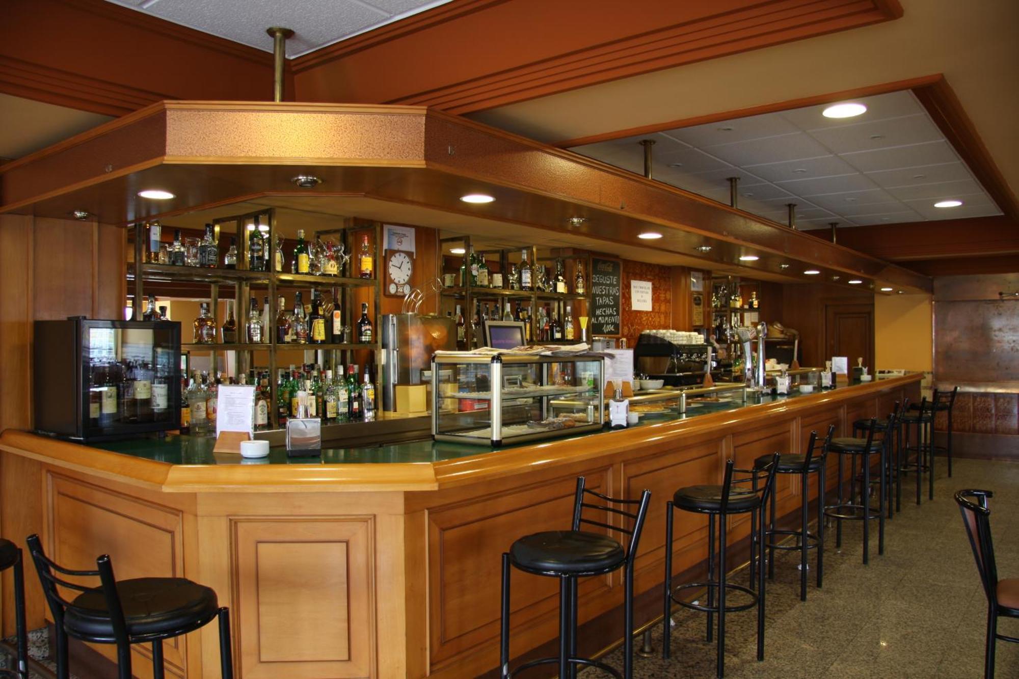 Hotel Alameda Alba De Tormes Εξωτερικό φωτογραφία