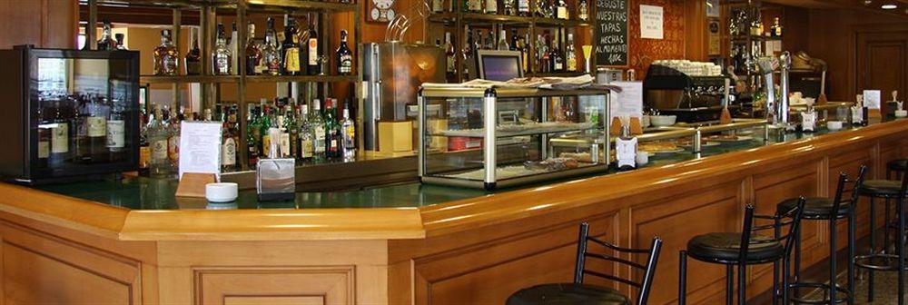 Hotel Alameda Alba De Tormes Εξωτερικό φωτογραφία