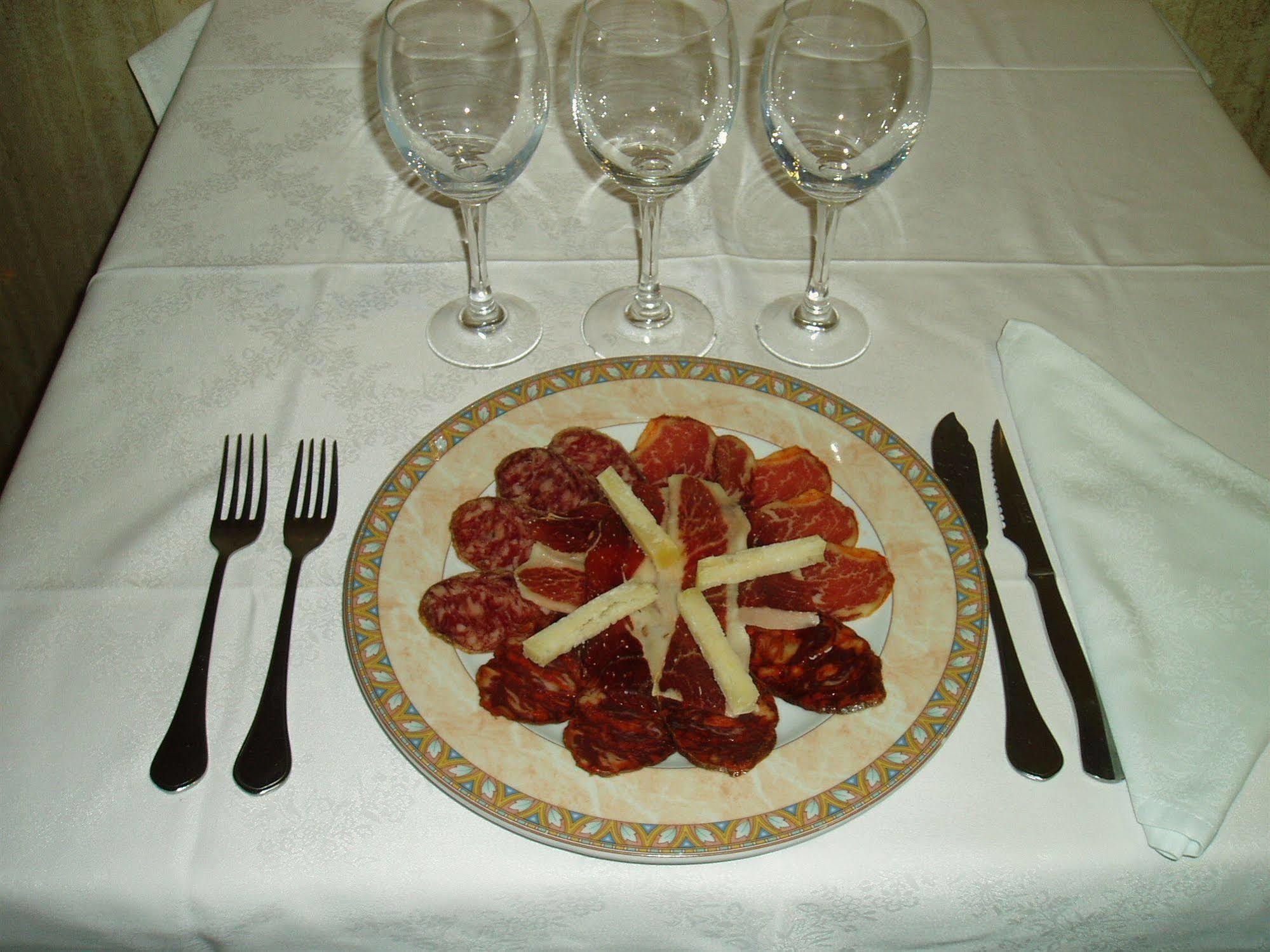 Hotel Alameda Alba De Tormes Εξωτερικό φωτογραφία